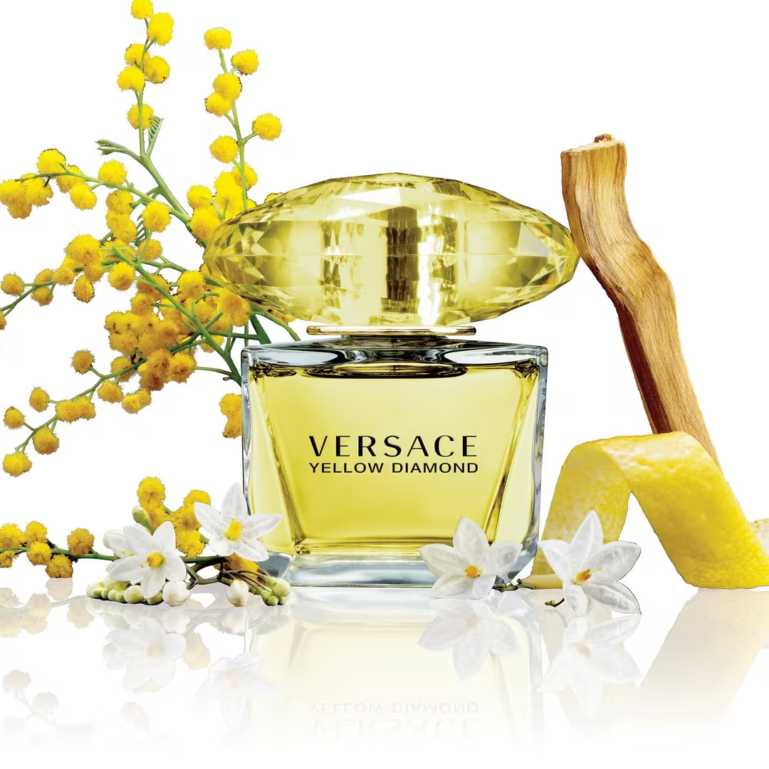 Versace Yellow Diamond for Women Eau de Toilette Spray 1 oz