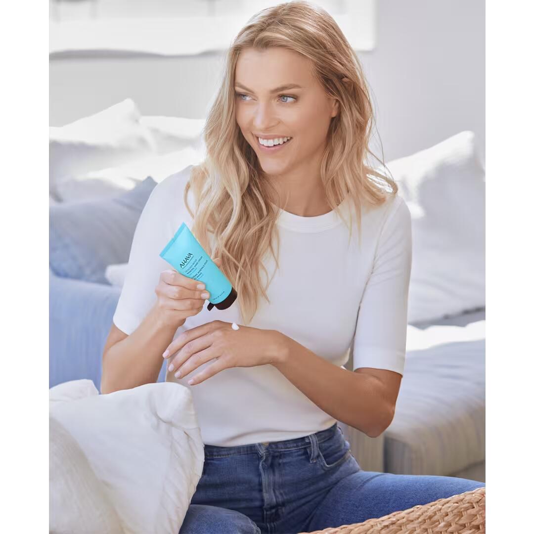 Ahava Mineral Hand Cream Sea Kissed 3.4oz